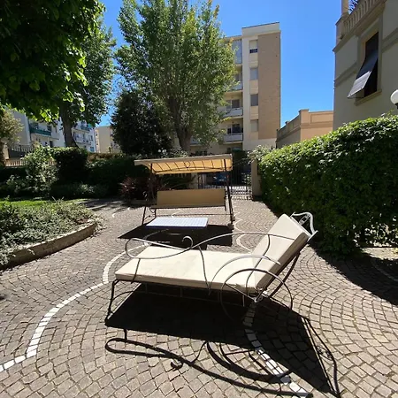 Apartment Casa Leonardo Livorno