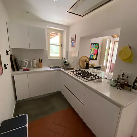 Casa Leonardo アパート リヴォルノ